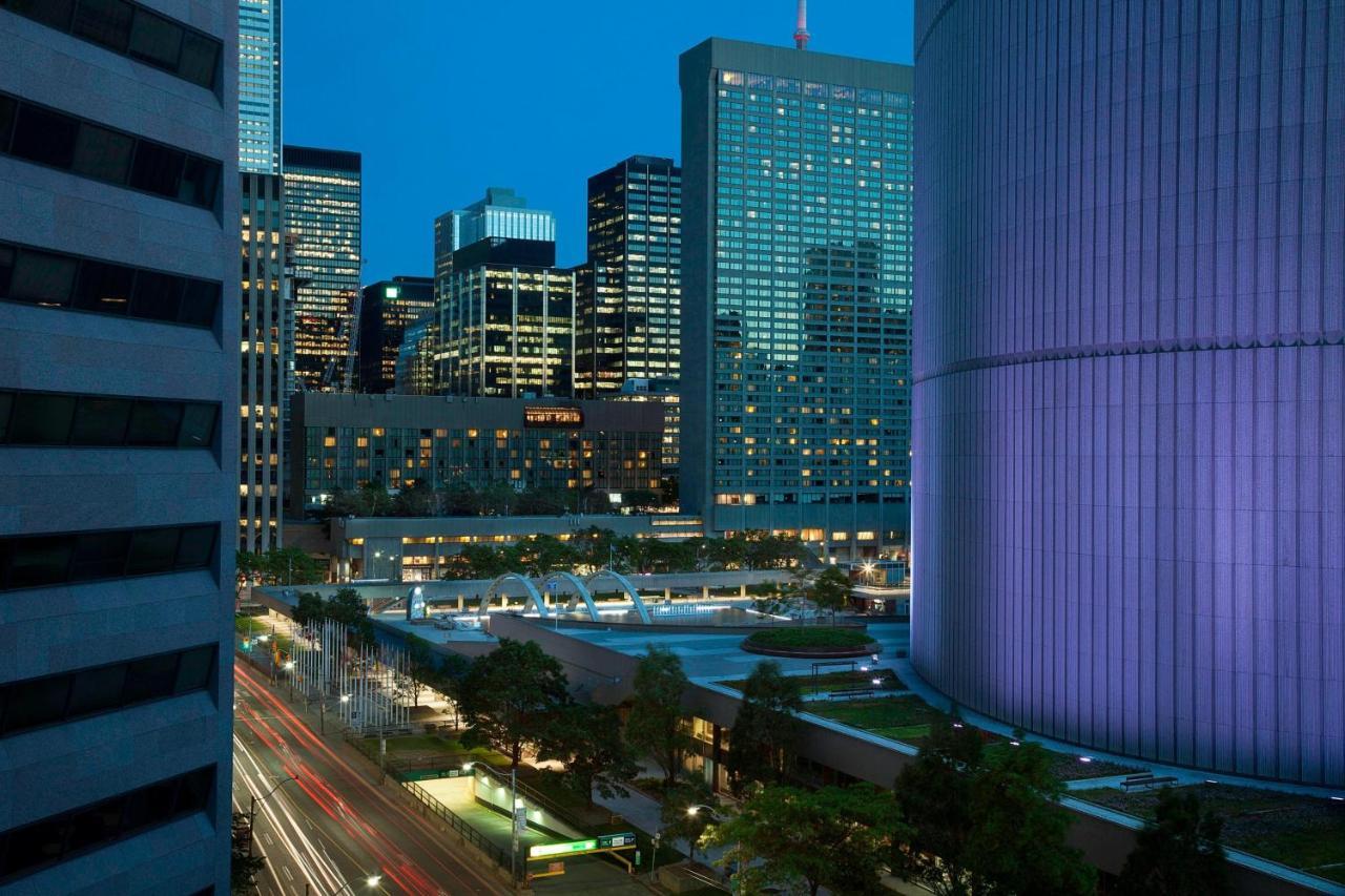 Отель Marriott Downtown At Cf Toronto Eaton Centre Экстерьер фото