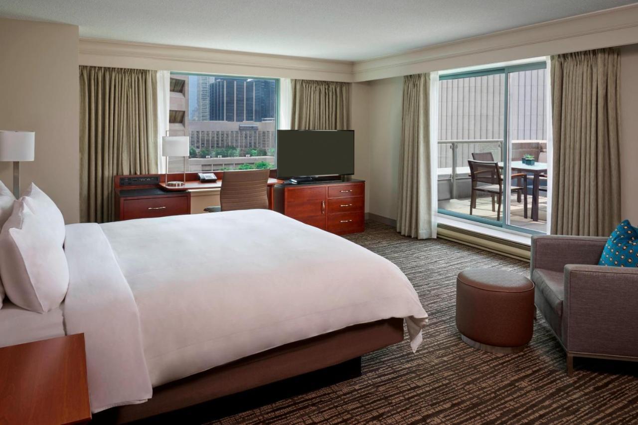 Отель Marriott Downtown At Cf Toronto Eaton Centre Экстерьер фото