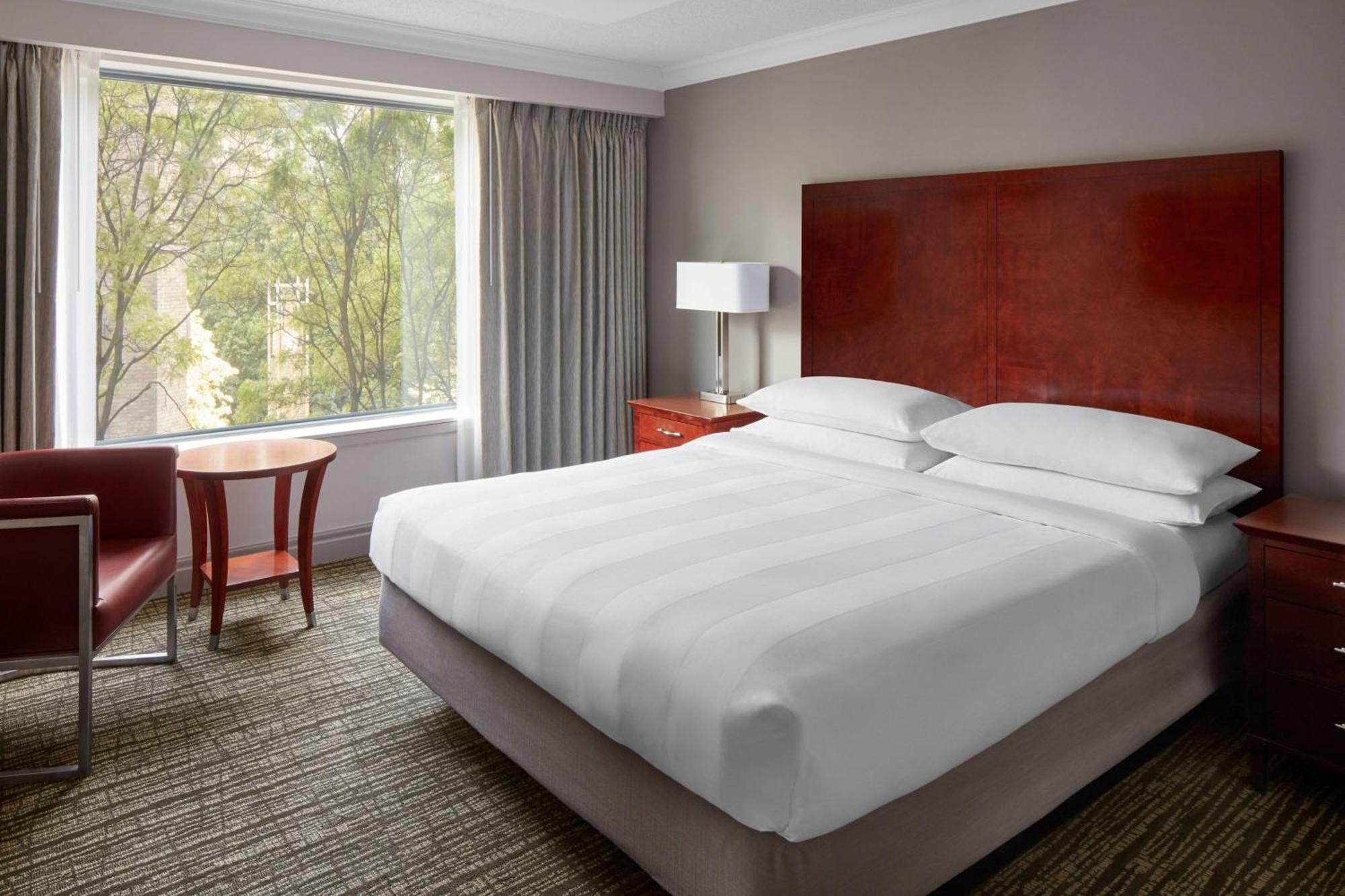 Отель Marriott Downtown At Cf Toronto Eaton Centre Экстерьер фото