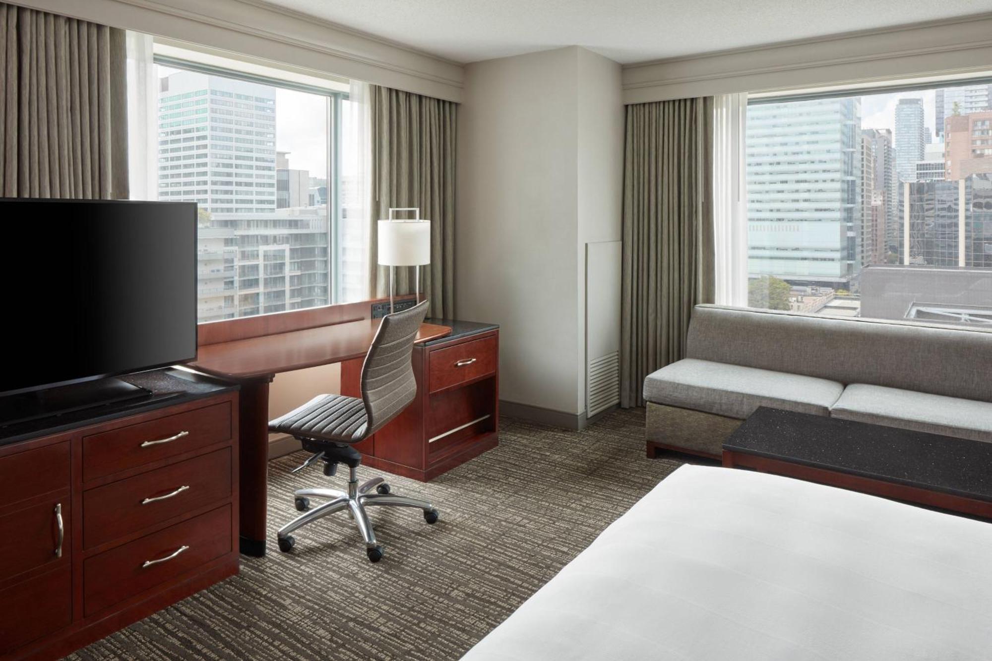 Отель Marriott Downtown At Cf Toronto Eaton Centre Экстерьер фото