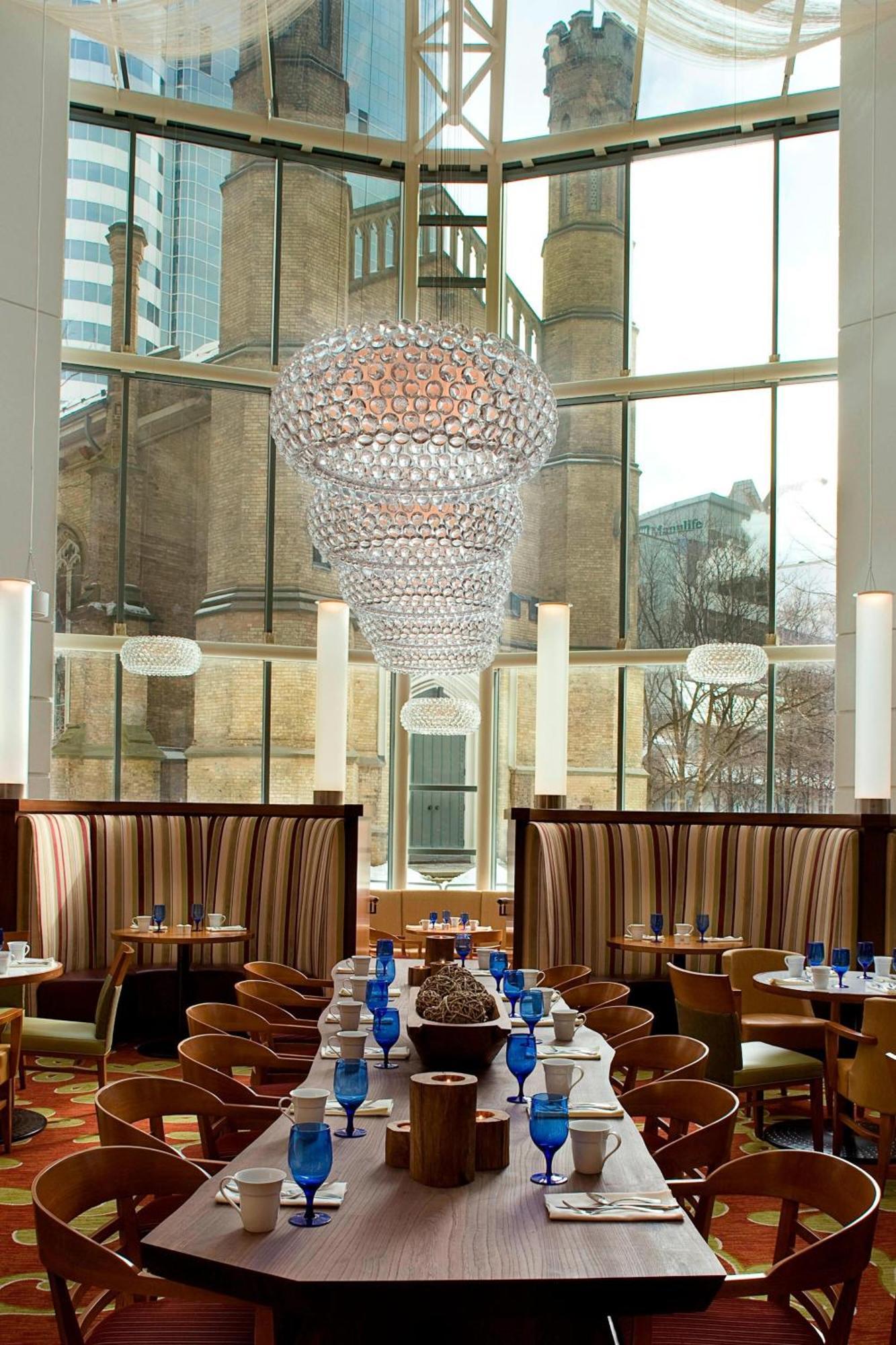 Отель Marriott Downtown At Cf Toronto Eaton Centre Экстерьер фото