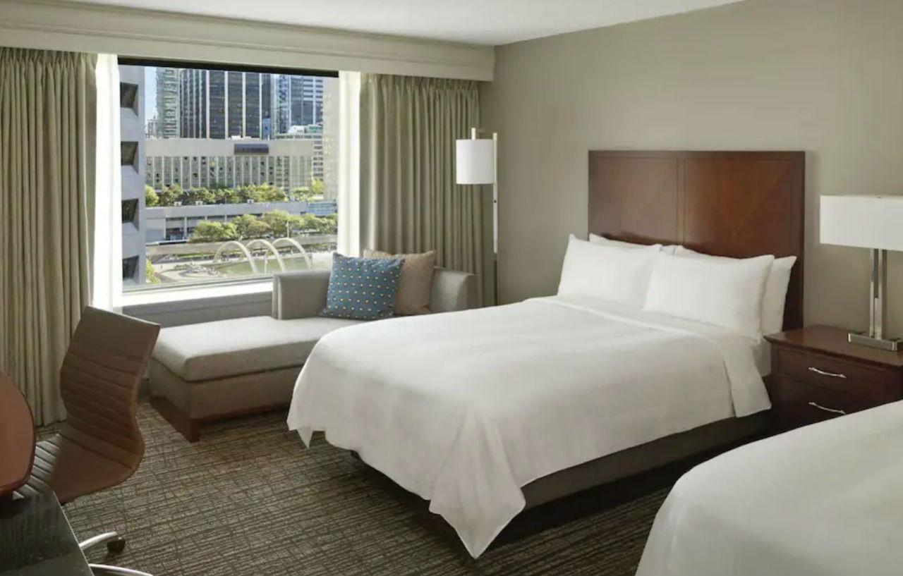 Отель Marriott Downtown At Cf Toronto Eaton Centre Экстерьер фото